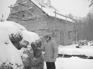 Для стен Владимир Липко купил ржаную солому. В ней не заводятся грызуны