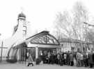 У середу зранку біля православної церкви Святого Георгія зібралася черга