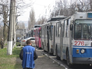 Тролейбуси у заторі 19 квітня біля перехрестя вулиць Молодіжної та Тернопільської у Хмельницькому  стояли годину