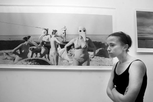  У столичному художньому музеї показують виставку  кліпмейкера і кінорежисера Віктора Придувалова і художника Олександра Друганова. На її відкриття прийшло 500 людей
