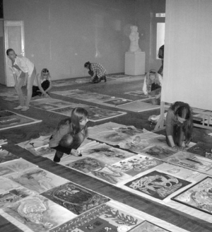 Вихованці Хмельницької дитячої художньої школи під час занять. Тут навчаються 380 дітей