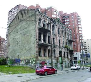 У триповерховому будинку на столичній вулиці Златоустівська, 24 оселився привид першого власника — багатого єврея Геннадія