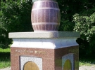Пам'ятник ніжинському солоному огірку.