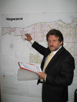 Кандидат від ”Справедливої України” Петро Чернявський планує навести лад у рідному місті