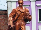 Пам’ятник і меморіальна дошка Василеві Симоненку