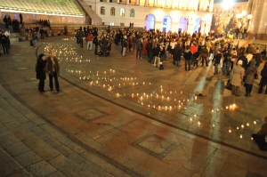 Студенти столичних університетів проводять акцію на майдані Незалежності до Дня української писемності 9 листопада