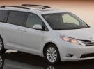 Самая универсальная модель - японский микроавтобус Toyota Sienna