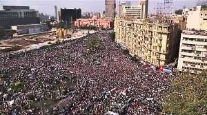 Мітинг на площі Тахрір у центрі єгипетської столиці Каїр 1 лютого 2011 року