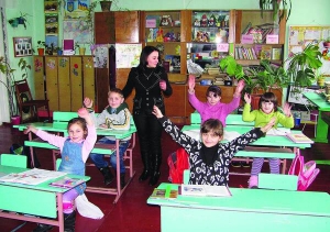 Вчителька початкових класів Сотницької школи Корсунь-Шевченківського району Леся Грабова 