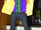 Віталій Козловський після концерту в столичному палаці ”Україна”. Любить розстібати на собі сорочки та піджаки, виставляючи напоказ торс