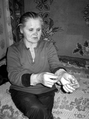 Надія Романенко з села Сосонка під Вінницею понад 30 років хворіє на алергію. Зараз вона не може купити ліків виробництва Вінницького підприємства ”Імунолог”