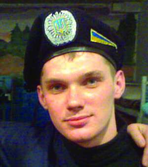 Олександр Ісаков працював оперуповноваженим Добропільського райвідділу міліції Донецької області. Зник після допиту в міліції