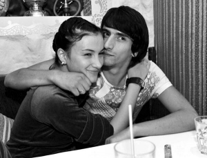 Співачка Анастасія Приходько зі своїм хлопцем Нуриком в одному з київських ресторанів торік у грудні. У лютому пара розійшлася через відверту фотосесію артистки