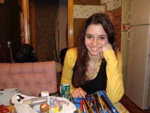 Надія Новицька провчилась у Херсонській художній школі 15 років. Зараз там викладає дизайн