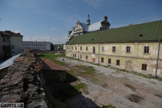 Домініканський костел 1653 року. Зараз знаходиться на реставрації