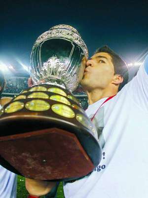 Уругвайський форвард Луїс Суарес визнаний найкращим гравцем Кубка Америки-2011