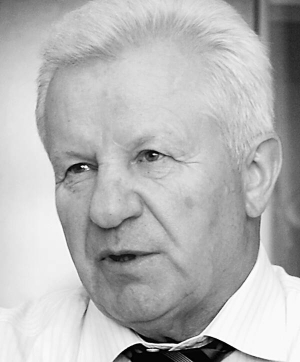 Олександр Мороз: ”84 відсотки населення проти продажу землі, бо від цього виграють лише 70 найбагатших людей країни”