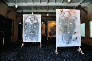 Виставку китайського художника Цая Гоцяна ”1042 метри під землею” відкрили у галереї ”Ізоляція” на закинутому донецькому заводі