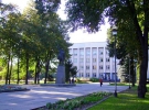 Местный совет и памятник Ленину