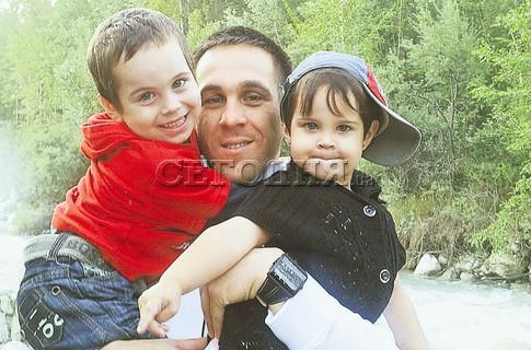Аслан Дикаев и его дети