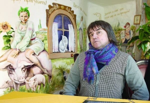 Директор Інституту глобальних стратегій Вадим Карасьов: ”Опозиції — Яценюку, Турчинову — щось пообіцяли. Вони клюнули. Але обіцяти — не означає одружитися. Тим паче, з вуст ”донецьких”