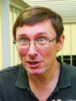 Юрій Луценко: ”Опозиціонери мають обійти спокусу висування своїх кандидатів в обхід домовленостей з колегами”