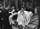Телевизионная актриса Sandra White опаздывает на открытие Оскара в 1953