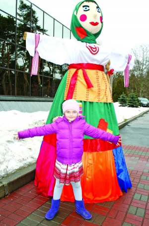 Киянка Марія Чекалюк у столичному парку імені Пушкіна на Масляну. Вона народилася вісім років тому 29 лютого