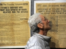 Аукционный дом Бонэм выставил на всеобщее обозрение вещи с «Титаника». Экспонируются телеграммы, книги, газеты и другие вещи