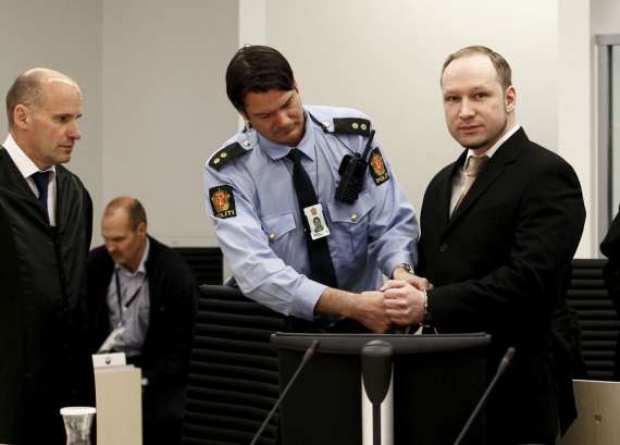 У понеділок в Норвегії стартували слухання у справі норвезького терориста Андерса Брейвіка