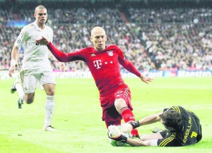 Форвард ”Баварії” Арієн Роббен забив єдиний гол свого клубу у Мадриді, реалізувавши пенальті. Роббен перейшов з ”Реала” до ”Баварії” влітку 2009 року за 25 мільйонів євро