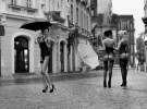 "Женщина-фотограф лучше почувствует модель, подскажет как лучше посмотреть, стать. Девушки меньше стесняются раздеваться передо мной, больше доверяют. Иногда сама подкрашиваю девушек, подбираю одежду"