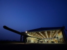 Solar Impulse вивозять з ангару