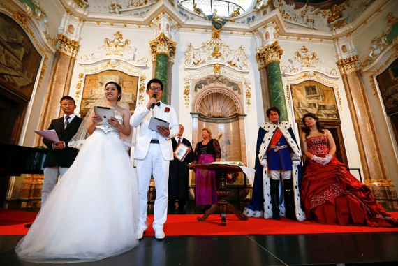 Церемония бракосочетания прошла в замке Нойшванштайн.