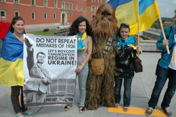 Украинцы Польши призвали бойкотировать режим Януковича