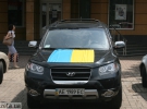 На каждой второй машине в Донецке был украинский флаг