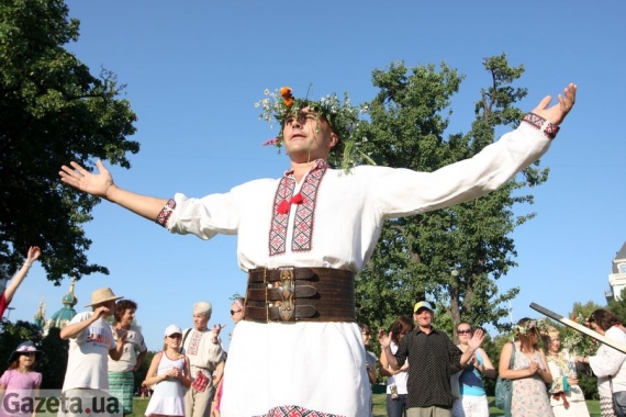 21 червня у Києві на Трухановому острові рідновіри відсвяткували день літнього сонцестояння