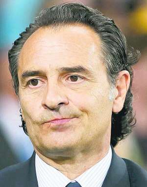 Клаудіо Пранделлі залишається головним тренером збірної Італії і готуватиме команду у відбірковому турнірі до Кубка світу-2014 