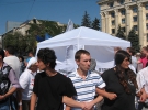 До активістів підійшли особи, які представилися співробітниками міськвиконкому