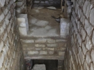Вид на вертикальной гробницы в археологические раскопки в Атзомпе 