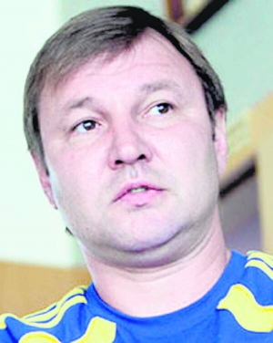 Юрій Калитвинцев у сезоні 2001/02 працював у вищій лізі з ужгородським ”Закарпаттям”