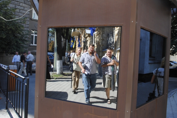 30-х "свободівців" під Адміністрацією президента охороняли 15 міліціонерів. Ще два автобуси чекали напоготові