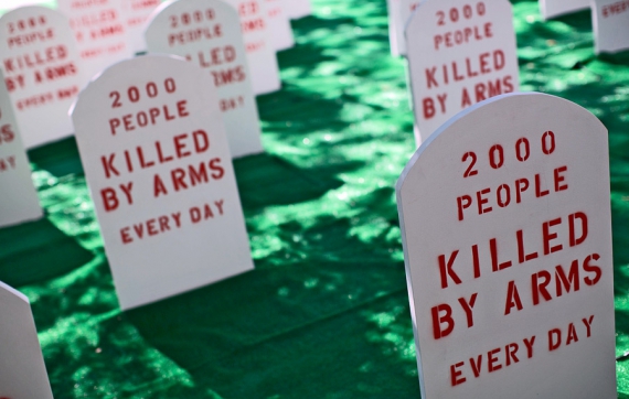Країни, які продають зброю - вбивають тисячі людей щороку