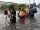 Манильци еще не успели оправиться от последствий тайфуна