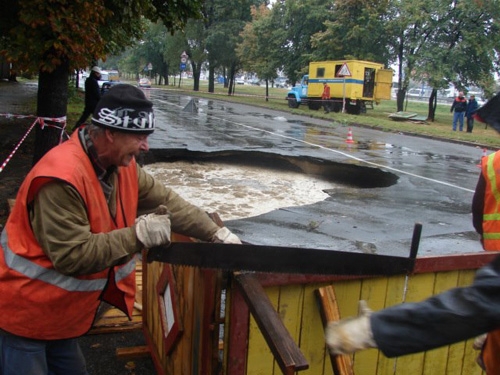 Движение на дороге полностью перекрыто