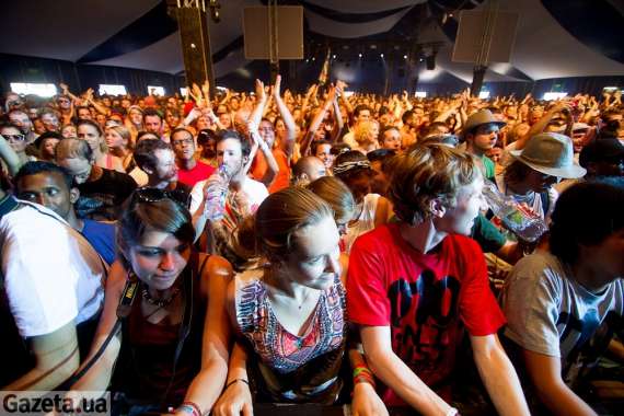 Найбільший та найдовший музичний фестиваль Європи триває цілий тиждень на острові посеред Дунаю