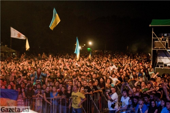По предварительным подсчетам, фестиваль посетили около 10 000 меломанов