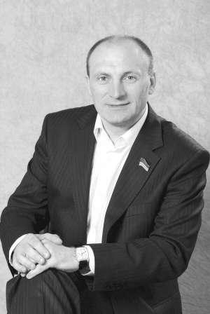 Анатолій Бондаренко: ”Депутати провладної більшості вкотре махнули рукою на історію”