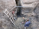 Сейчас историческая канализация разбита
