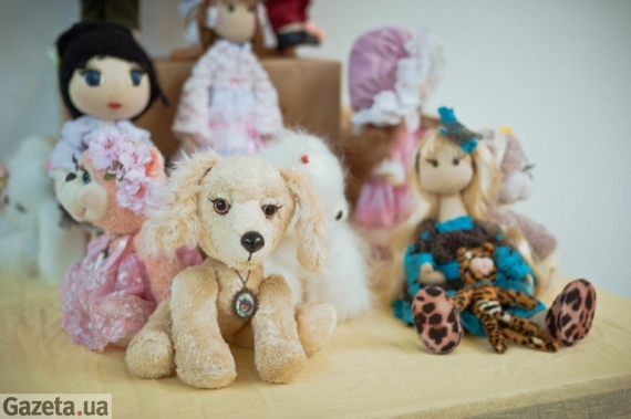 Протягом 10 фестивальних днів щодня відбуватимуться майстер-класи з виготовлення іграшок з пластику, тканини, прикрас та сувенірів. Навчатимуть найкращі львівські та київські лялькарі